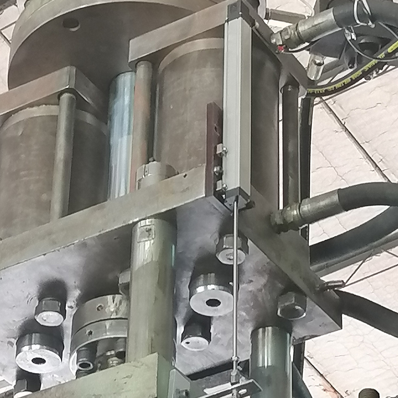 HLC拉桿注塑機(jī)電子尺用于大型吹塑機(jī)行程控制
